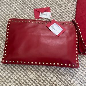 ❤️SOLD ❤️Valentino clutch